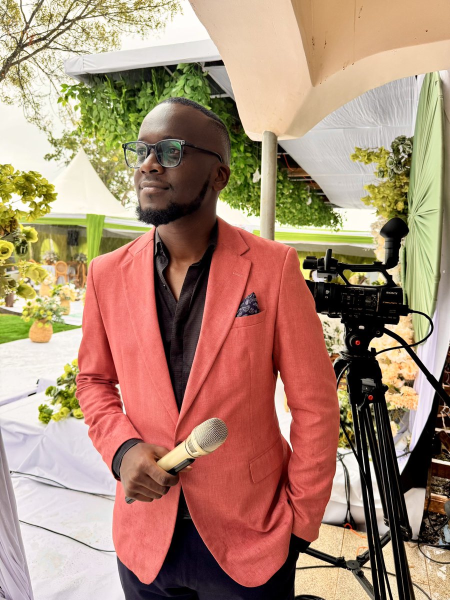 The Romantic Mukiga tweet media