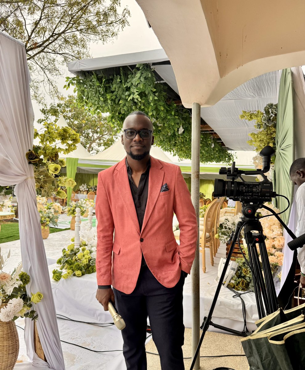 The Romantic Mukiga tweet media