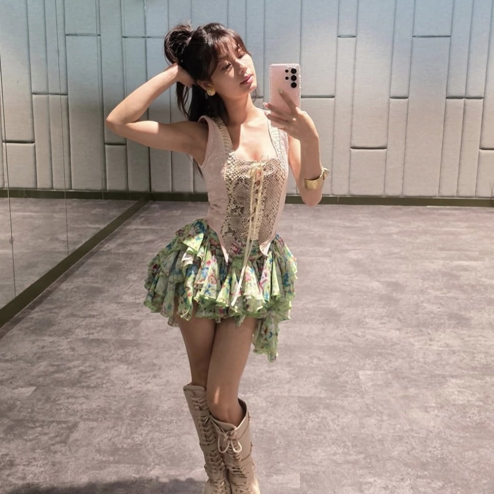 christy pics 🛼 tweet media