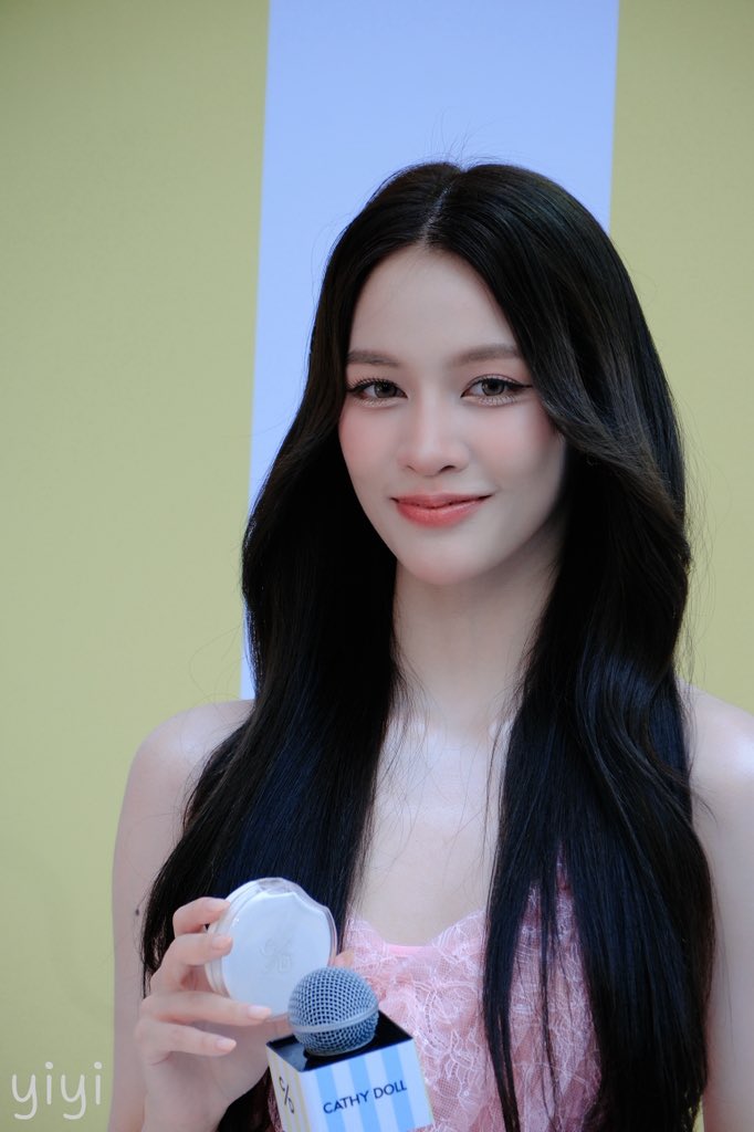 tk's yiyi mami tweet media