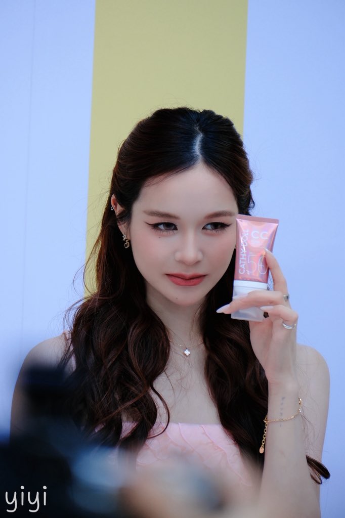 tk's yiyi mami tweet media