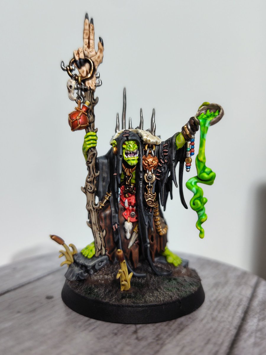 えーおーえす難民 tweet media