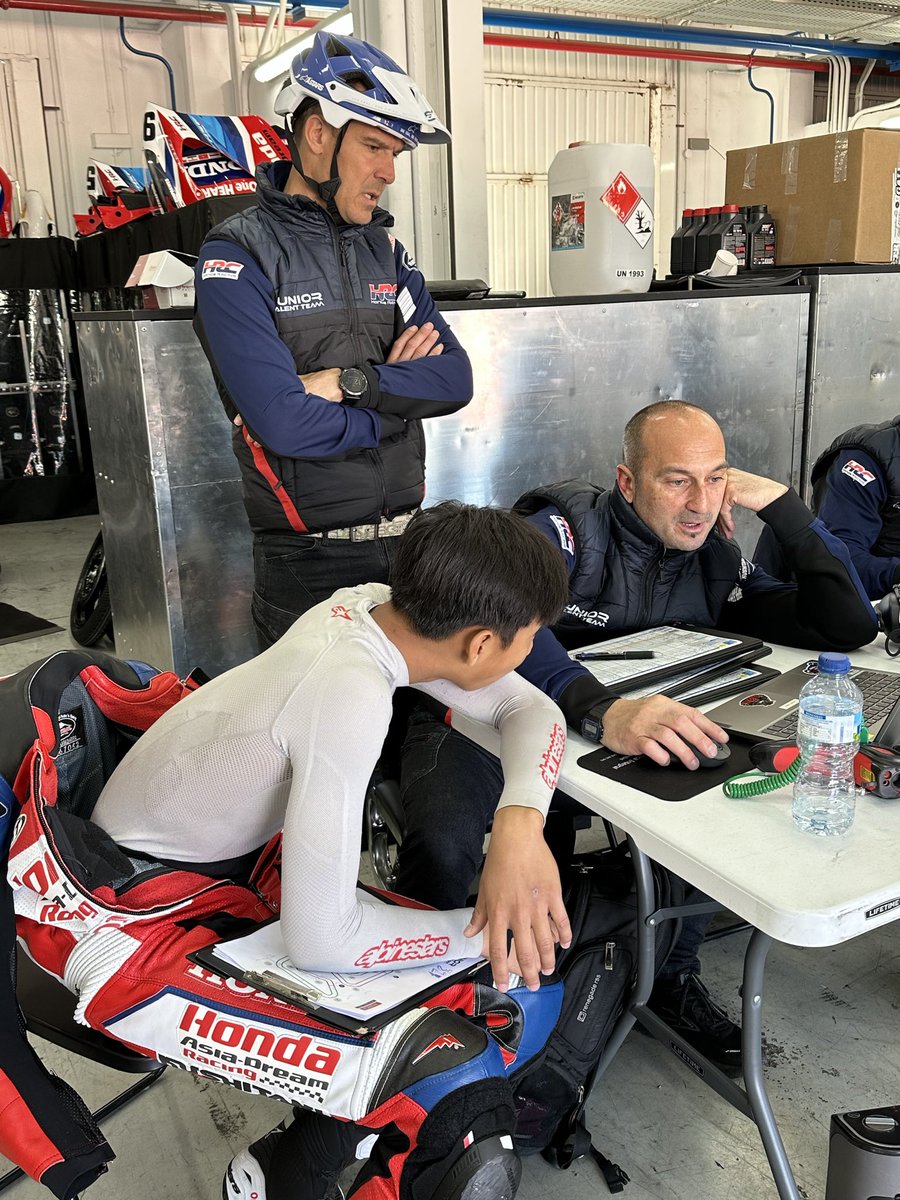 Junior Talent Team tweet media