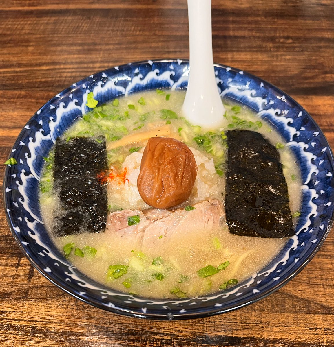 にしのんち tweet media