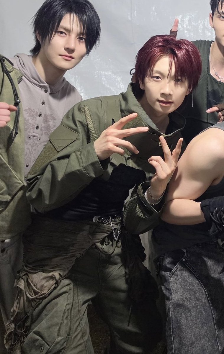 freelancer tweet media