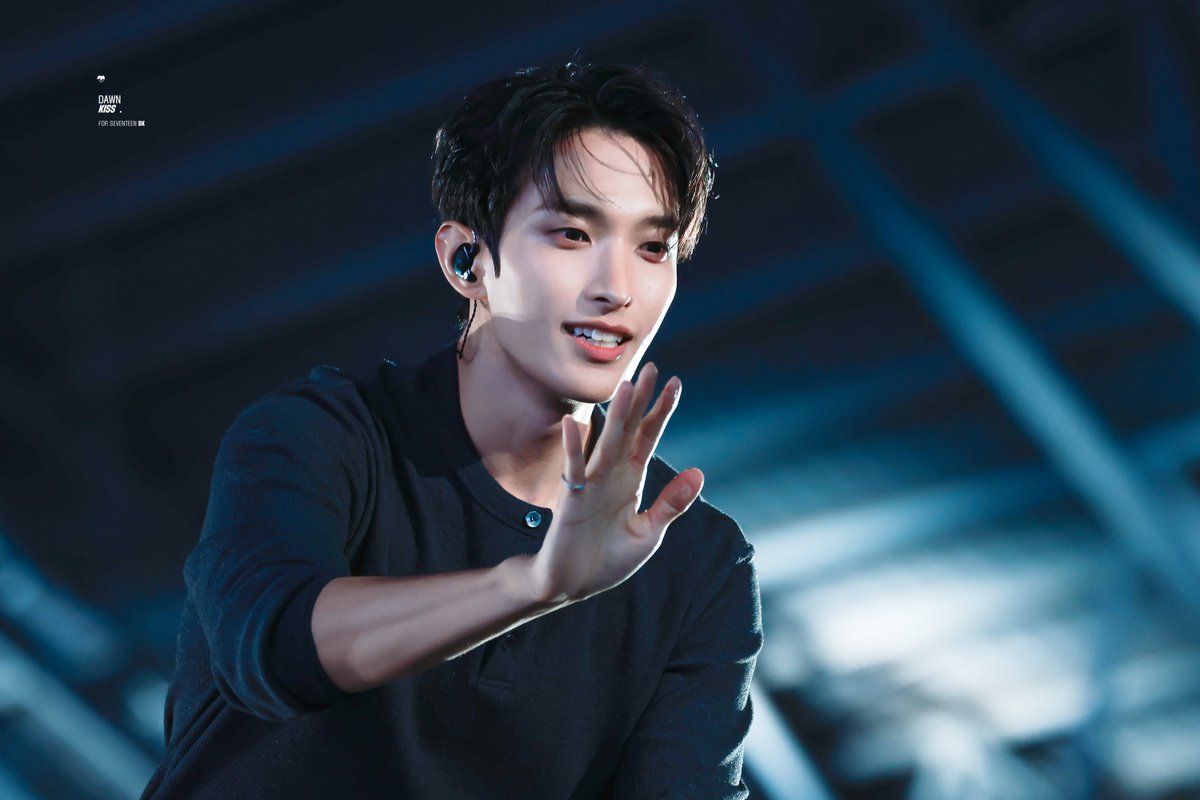 DawnKiss97218's tweet image. 260404 SEVENTEEN WORLD TOUR [NEW_] ENCORE HD
🫶
#SEVENTEEN #DK #도겸 
#이석민 #ドギョ厶
@pledis_17