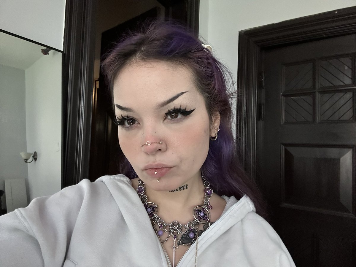 𝖑𝖎𝖙𝖙𝖑𝖊 𝖘𝖚𝖌𝖆𝖗 🦇 tweet media