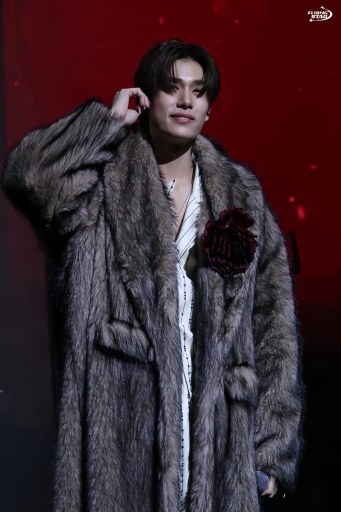 Flying_Star tweet media