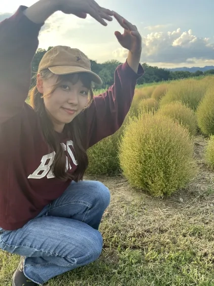 kucpanda's tweet photo. 【団員紹介⑦】
実家のワンちゃんをこよなく愛する人事！とても人懐っこく、彼女に関わるすべての団員が魅了されています！しごでき要素も強く、団の運営では頼りになります✨

あだな：もに
学部：総合人間学部
出身：佐賀県
パート：メゾソプラノ

＃京大合唱団
#春から京大 https://t.co/Lk1kREX4x6