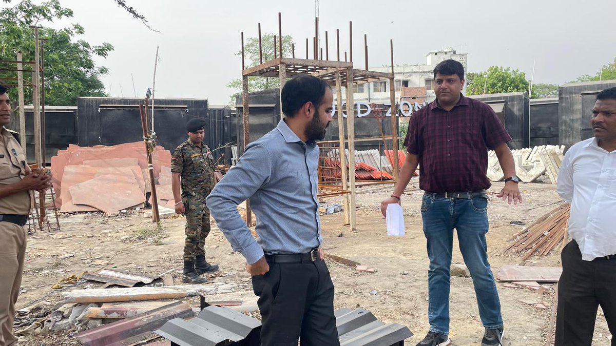 MSCLOfficial's tweet image. मुजफ्फरपुर नगर आयुक्त ऋतुराज प्रताप सिंह ने सिकंदरपुर स्टेडियम, लेकफ्रंट व MIT रोड का निरीक्षण किया।
स्टेडियम कार्य शीघ्र पूर्ण करने के निर्देश, अम्यूजमेंट पार्क व स्ट्रीट मार्केट हेतु स्थल चयन।#Muzaffarpur #SmartCity #UrbanDevelopment @UDHDBIHAR @IPRDBihar @DM_Muzaffarpur