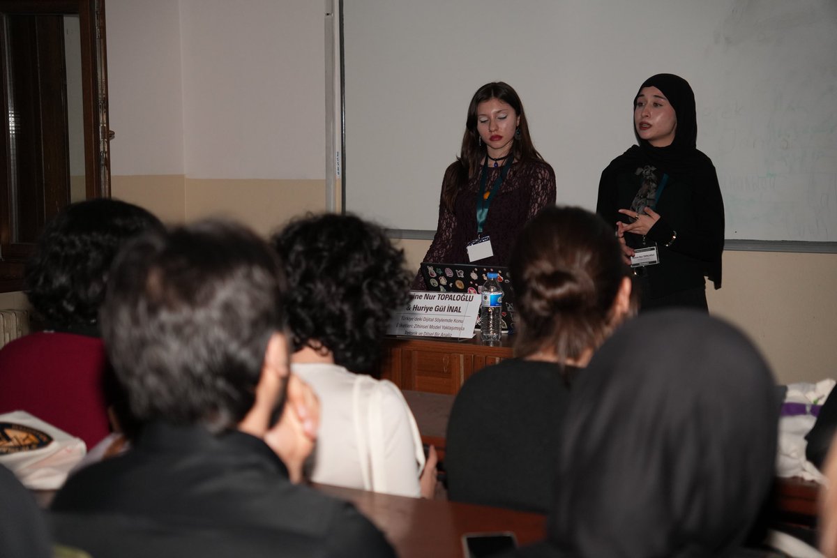19. Dilbilim Öğrenci Konferansı sunularından birkaçı 📸