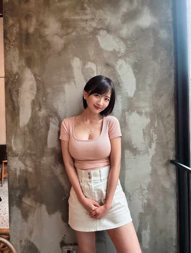 しおり tweet media