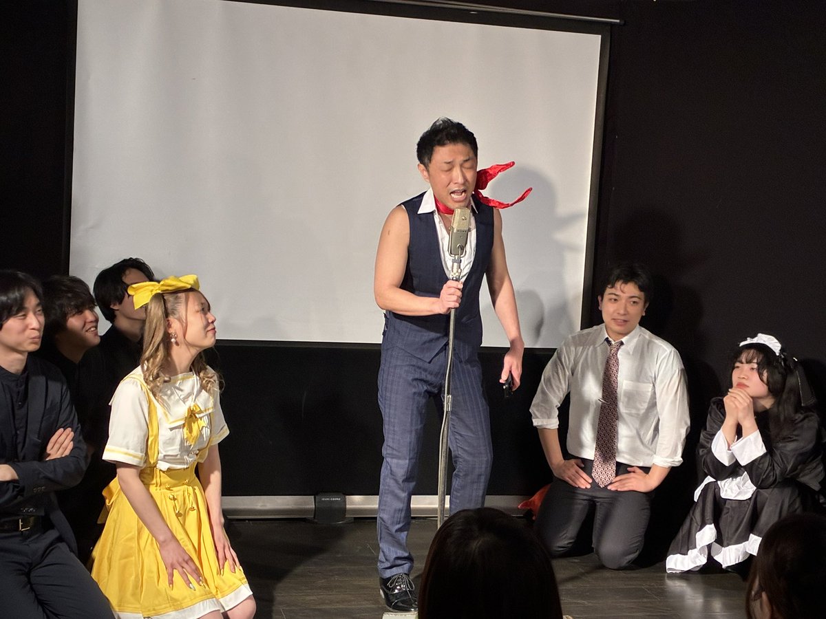 gakuyasode's tweet photo. ランディーさんによる
「もう恋なんてしないなんて」
本気歌唱タイムです！！！🎤

なぜか、かとうにちようび！さんが号泣しています！🥲
#ゆでででん

https://t.co/0fY4edtbhS https://t.co/wUq7X4qo5N