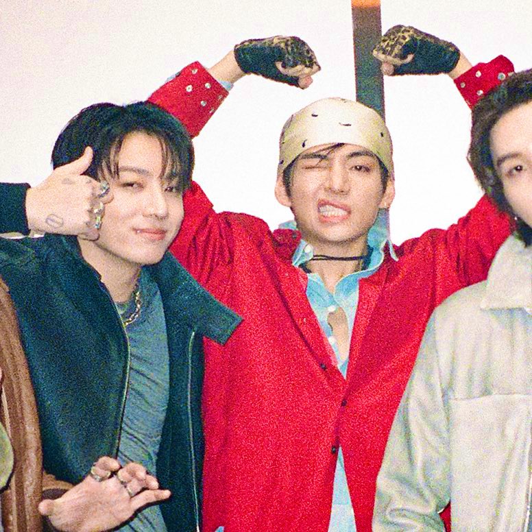 valente ⊙⊖⊜ tweet media