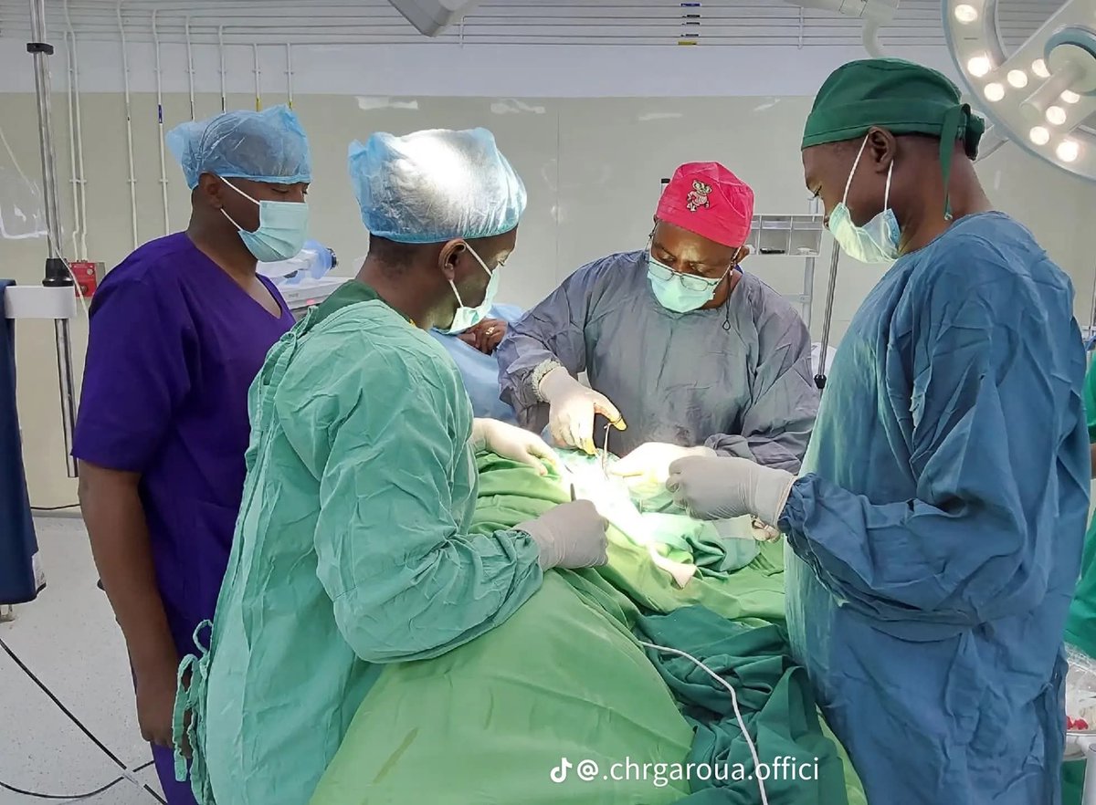 TheCameroonianZ's tweet image. Extraction réussie d’éclats de balles logés dans la tête et le cou d’un patient au Centre Hospitalier Régional de Garoua.

#Cameroon 🫆