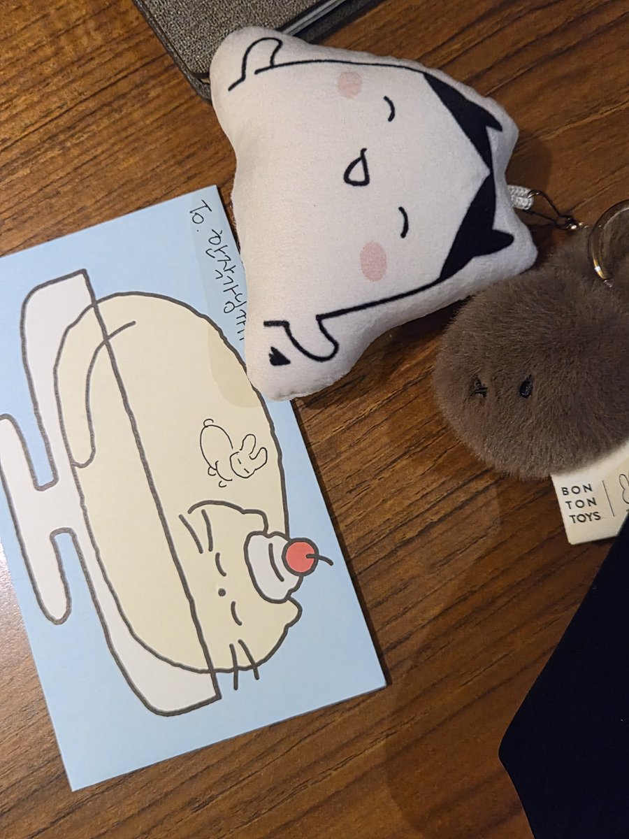 한 𝐻𝑎𝑛 🕯 tweet media