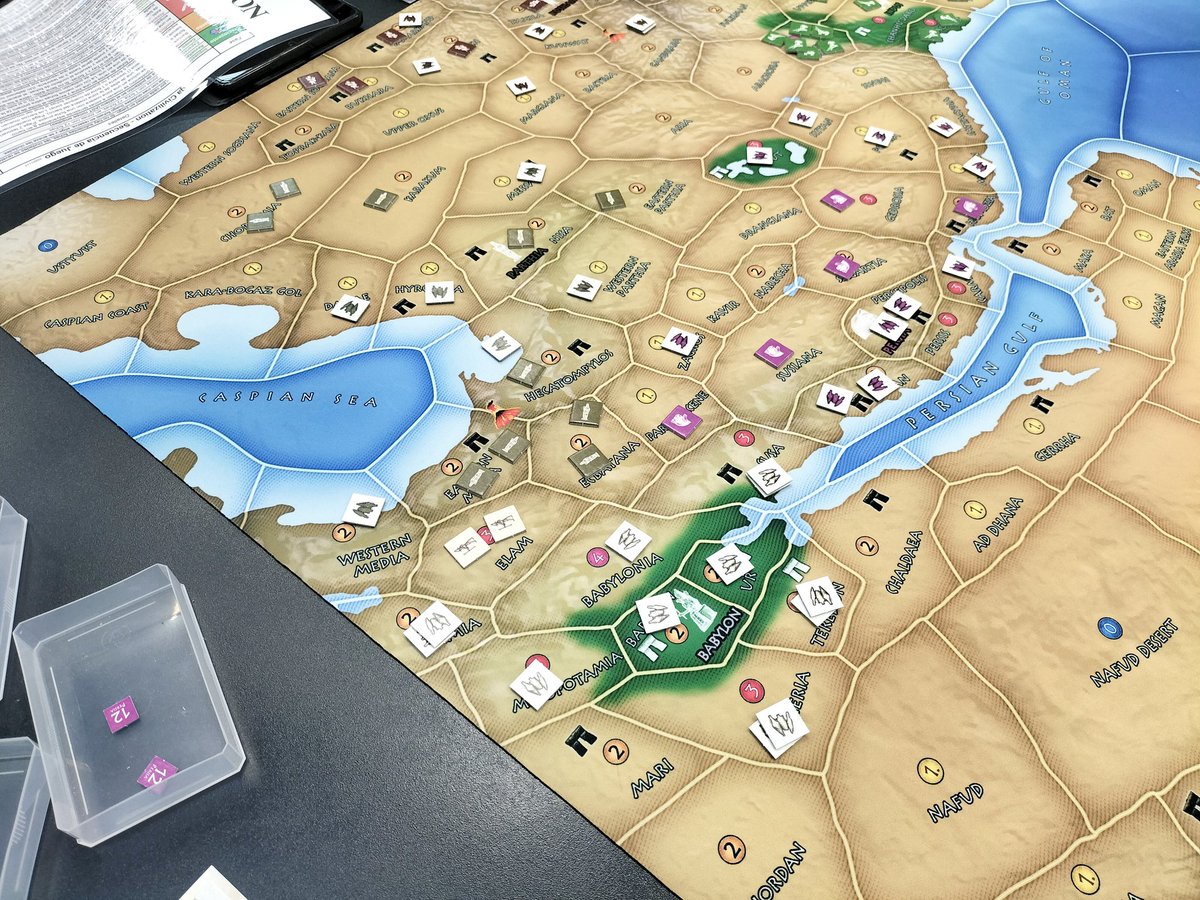 ClubDreadnought's tweet image. Partidaca del MegaCivilization el sábado Santo, todos corriendo a civilizarse. 😏

#clubdreadnought #megacivilization #civilization #pegasusspiele