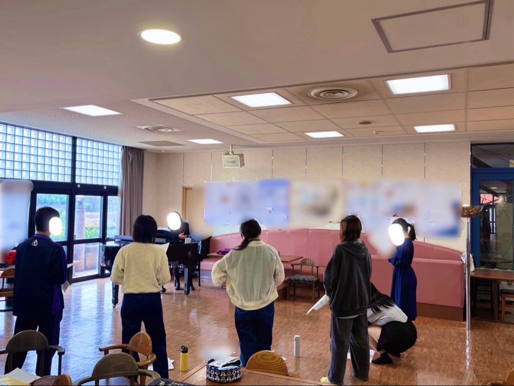 bunrichorus's tweet photo. 定期演奏会まであと…34日‼️
今日は「風に寄せて その1 」を練習しました定期演奏会のアラカルトステージで
発表予定の曲です。風のそよぎと水の流れなど自然の美しさを表す１曲になっています🌱
ぜひ会場にきて聞いてもらいたい１曲です❣️❣️
 #西武学園文理  #合唱  #定期演奏会 https://t.co/aoLX0sEk9b