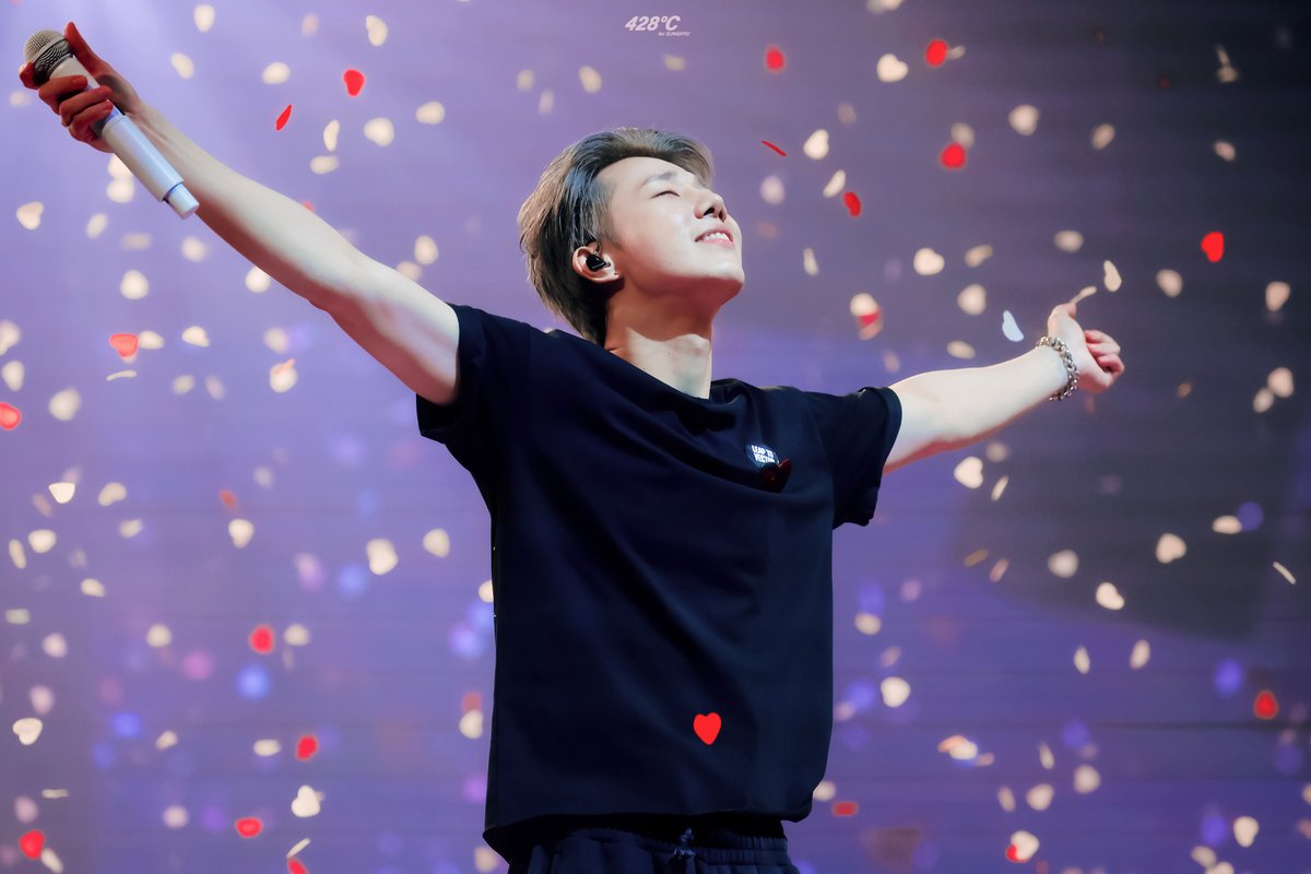 𝟒𝟐𝟖°𝐂 tweet media