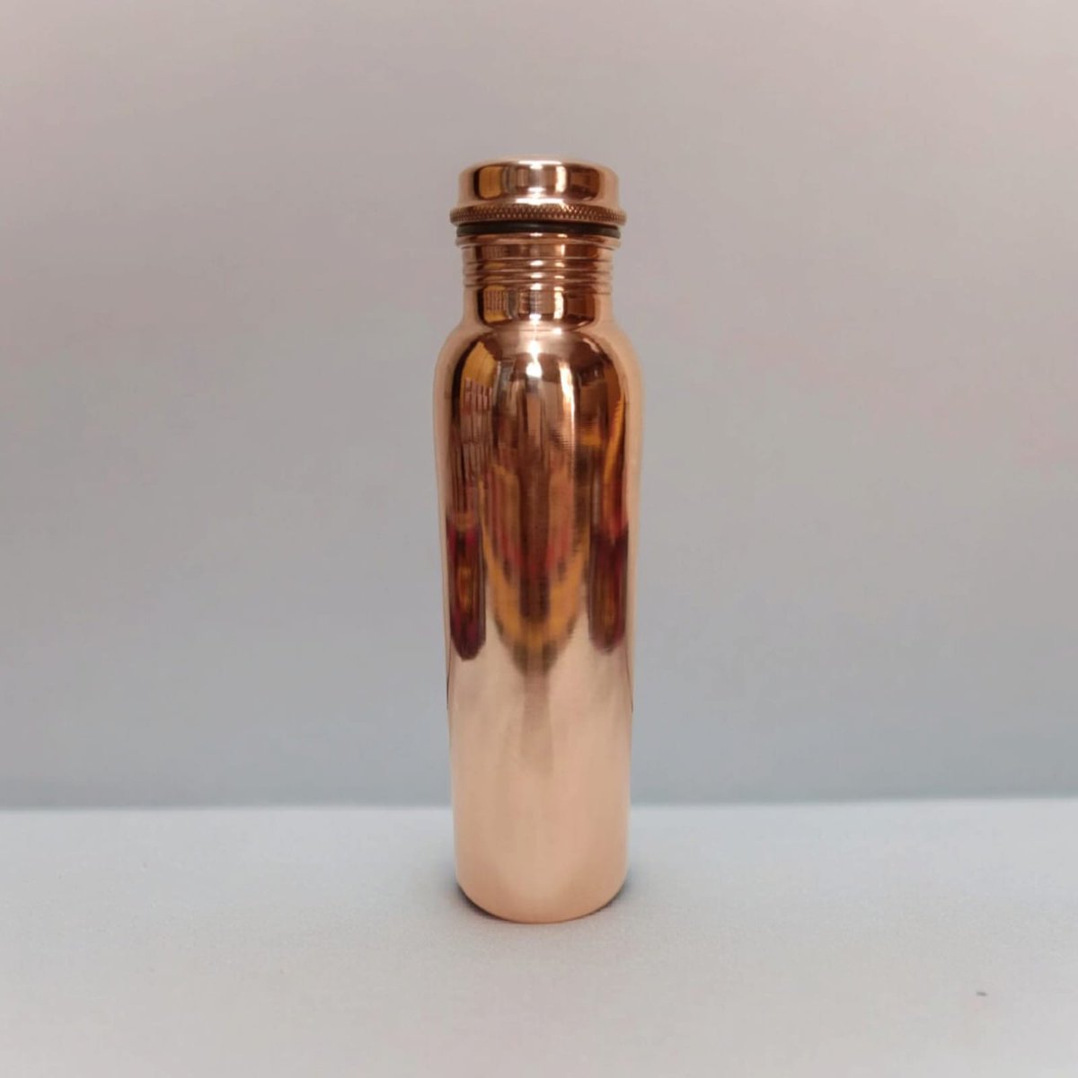 BlissInterio's tweet photo. Item - Copper regular bottle
Model no. - CB3
Material- Copper Sheet
Capacity-  900 ml
Design- Hammered
https://t.co/IKWZfAkhiU
#brassutensilsmanufacturing #BrassUtensils #interiordesign #interiorinspo #bottle #glasses #copper #luxury https://t.co/v9RBSkXCeH