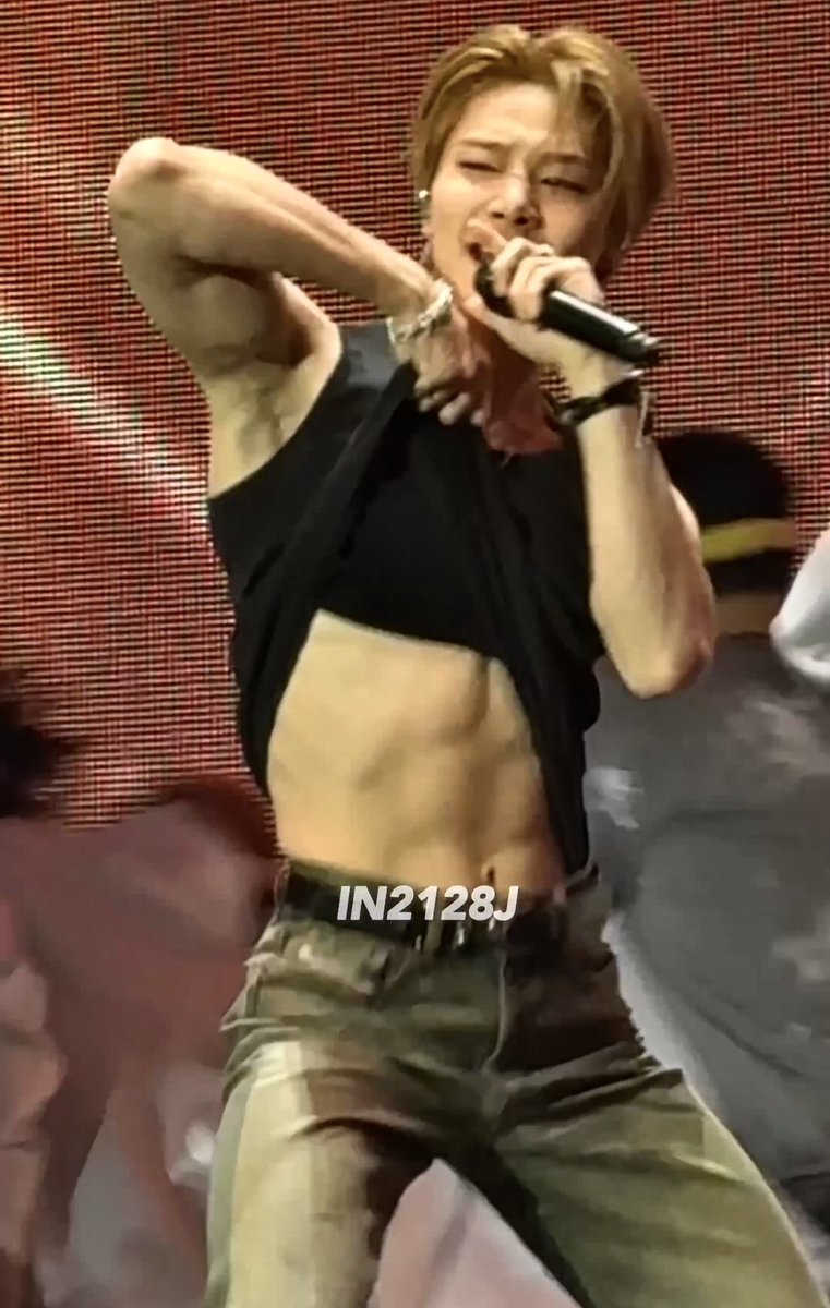 yangie ꒰ྀི১ ໒꒱ིྀ tweet media