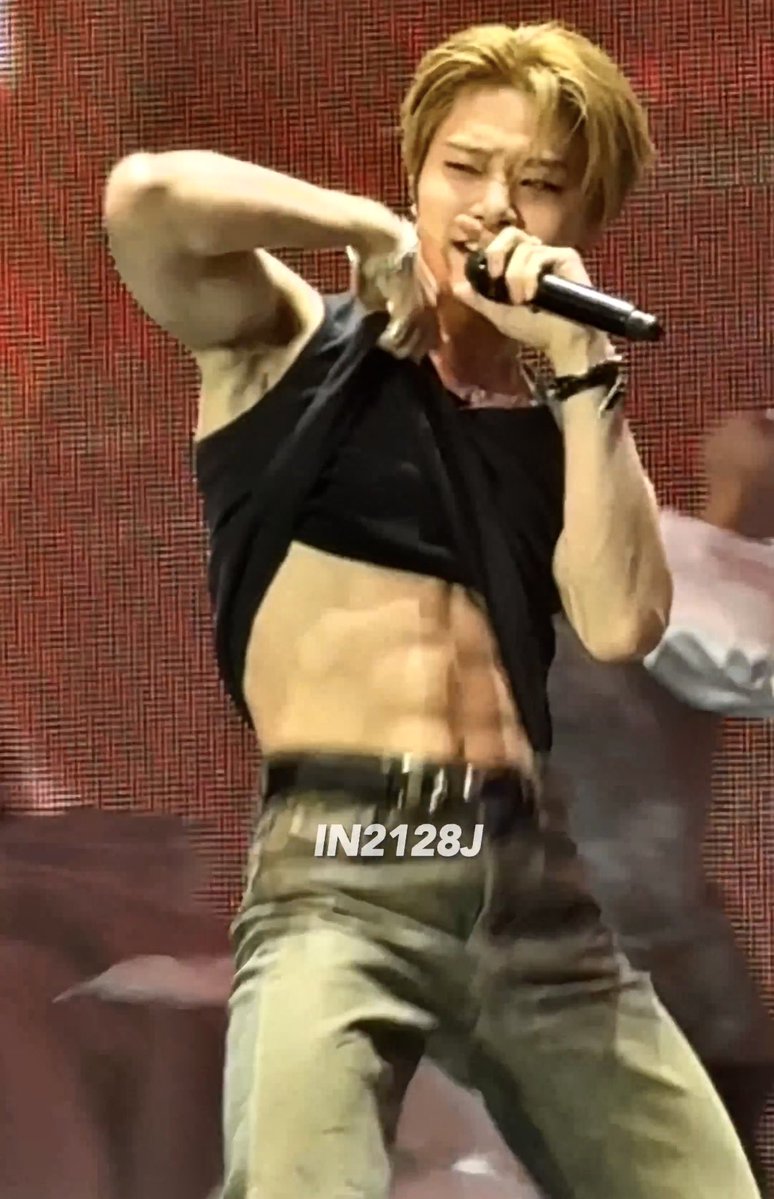 yangie ꒰ྀི১ ໒꒱ིྀ tweet media