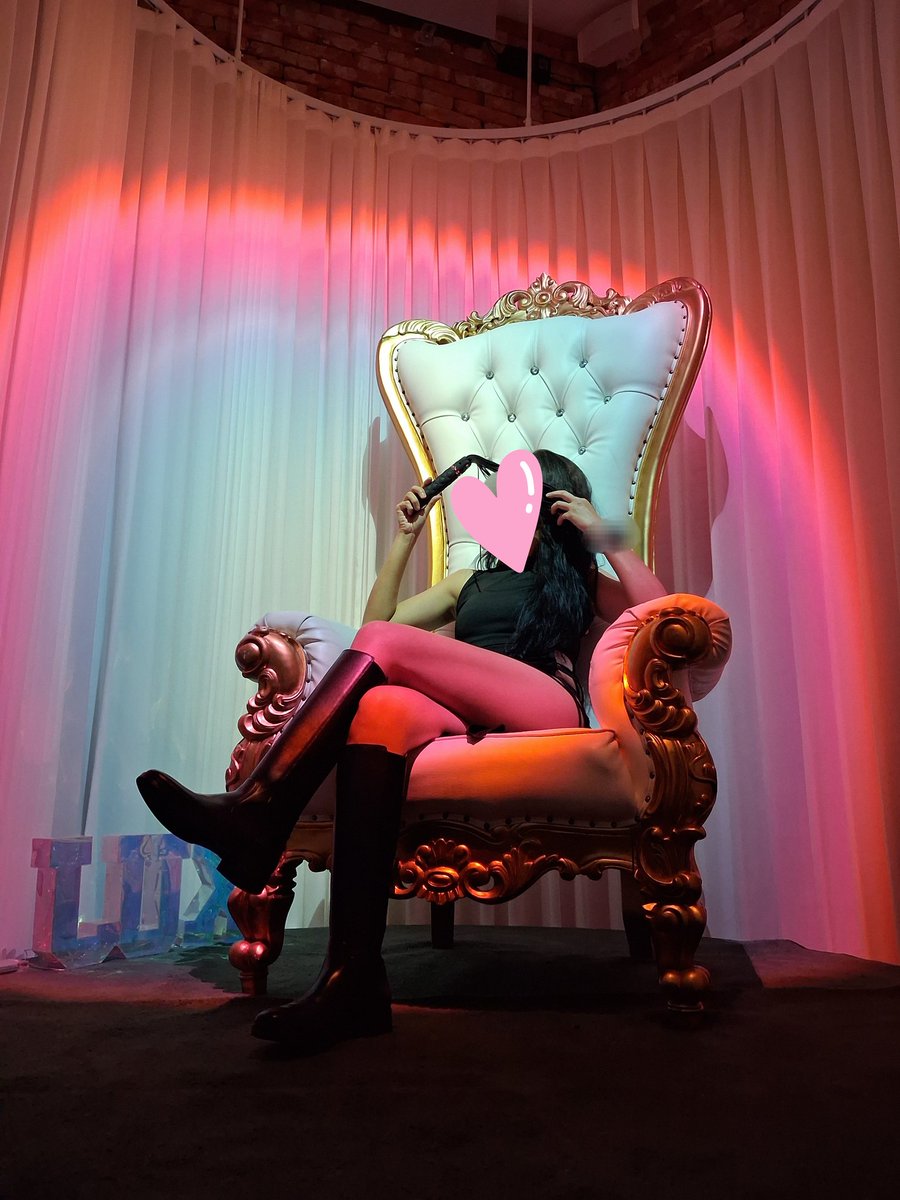 J&B couple tweet media