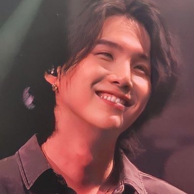 angel • ARIRANG • tweet media