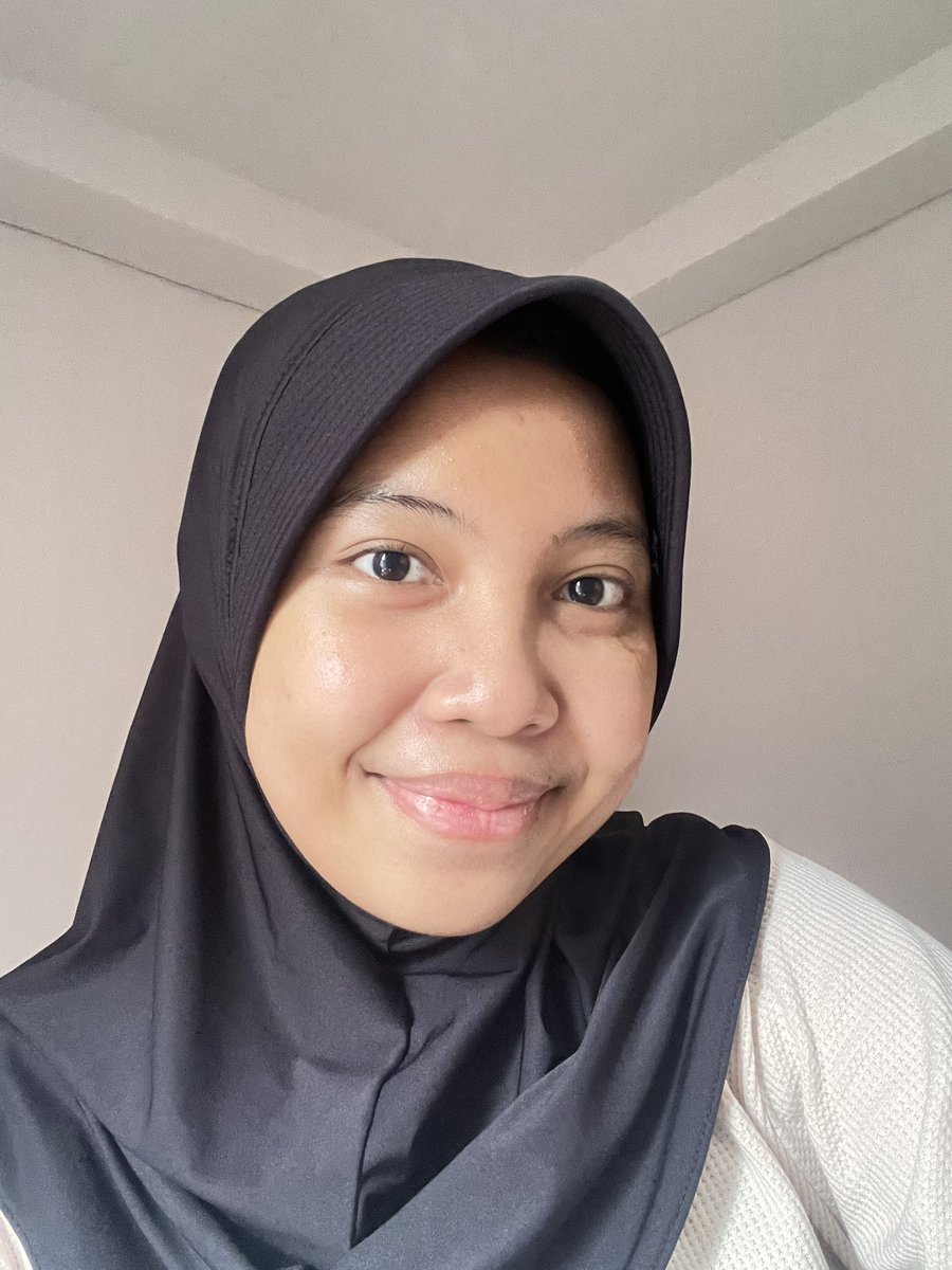 molidyaa's tweet photo. @womanfeeds_id buat calming ini nampol banget ndeer!! rutin pake baik pagi maupun maleem😋✨ aku tipe kulit yg gampang kemerahan gt mukanya, pake ini jd calming bangeet!!

kalo mau nyoba bisa yg ukuran kecil duluu nii

https://t.co/wP2wLqpl5y https://t.co/1dQMaaPdcE