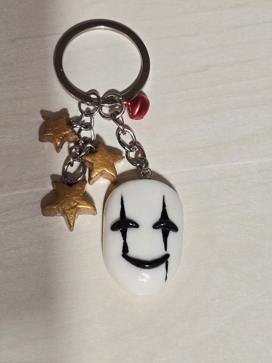 My sister finished the Pierrot keychain I commissioned her! I love it so much!!! 💗 
#tfc #thefreakcircus #tfcPierrot