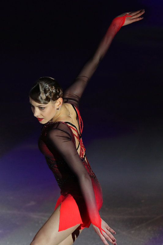 kostoupdates's tweet photo. Aliona's wavy hair reminds me of a style we've seen before! (Adiós Nonino, Feb 2020) ❤️ https://t.co/1gvtGXwfzV