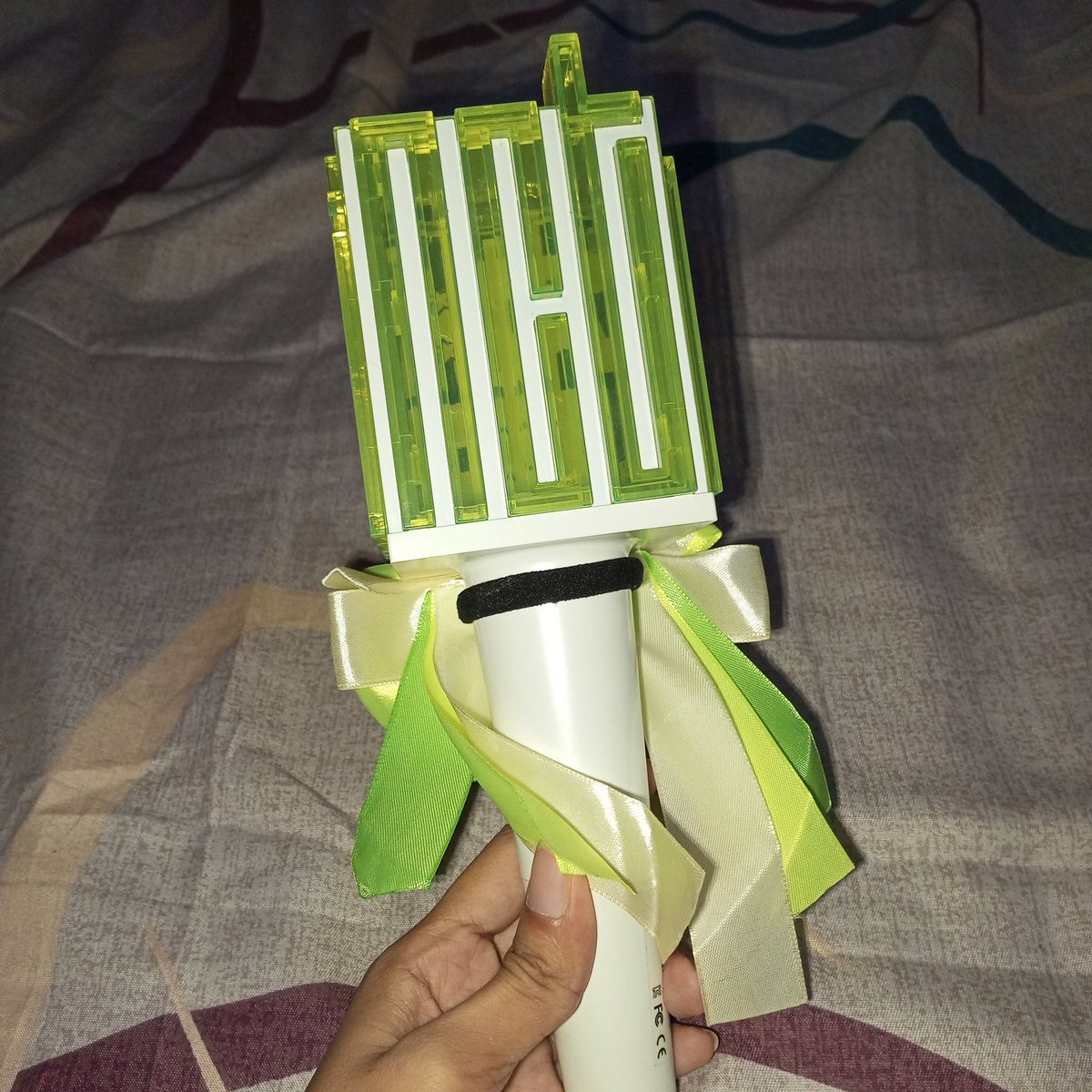Pllavenier's tweet photo. WTS LFB PH
NCT Lightstick Neobong V1

• P900 (800 PAYO)
• Used during TDS2
• W/ Jaemin Decals
• x sensi (but no issue)

Johnny Taeyong Doyoung Yuta Jungwoo Mark Haechan Renjun Jeno Jaemin Chenle Jisung nct wish 127 dream wayv

#reinnanasells https://t.co/SN2LmGEJui