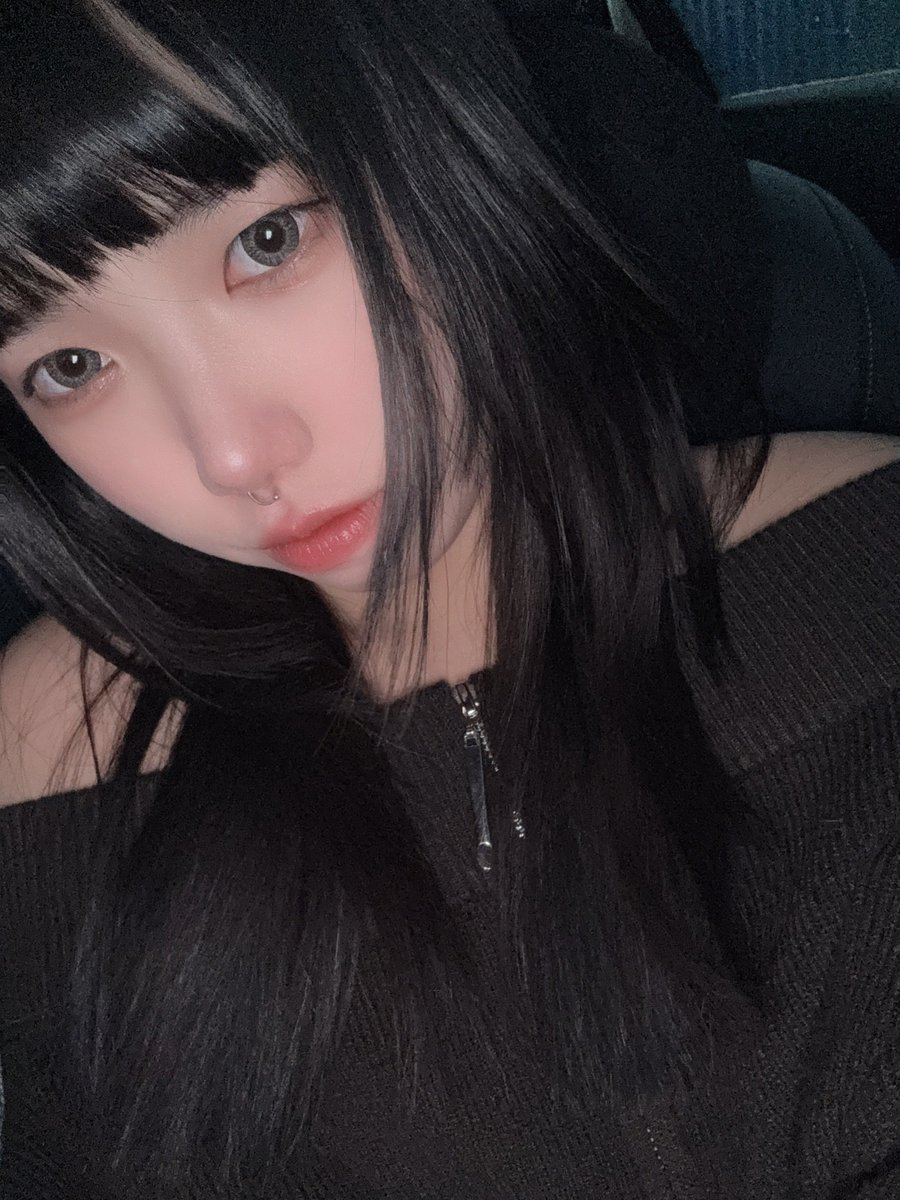 拉開拉鍊會有驚喜嗷😳 https://t.co/Xyt0h97FM6