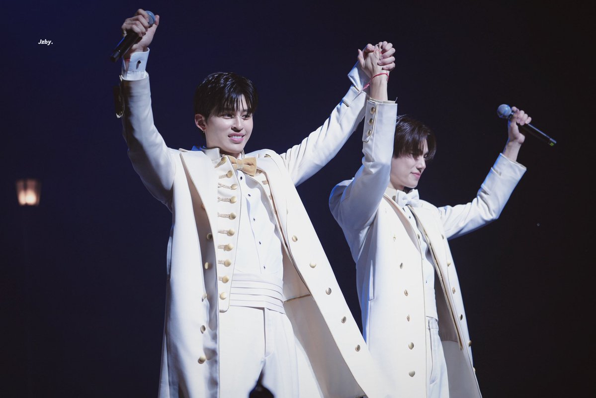 JZBY 💜 tweet media