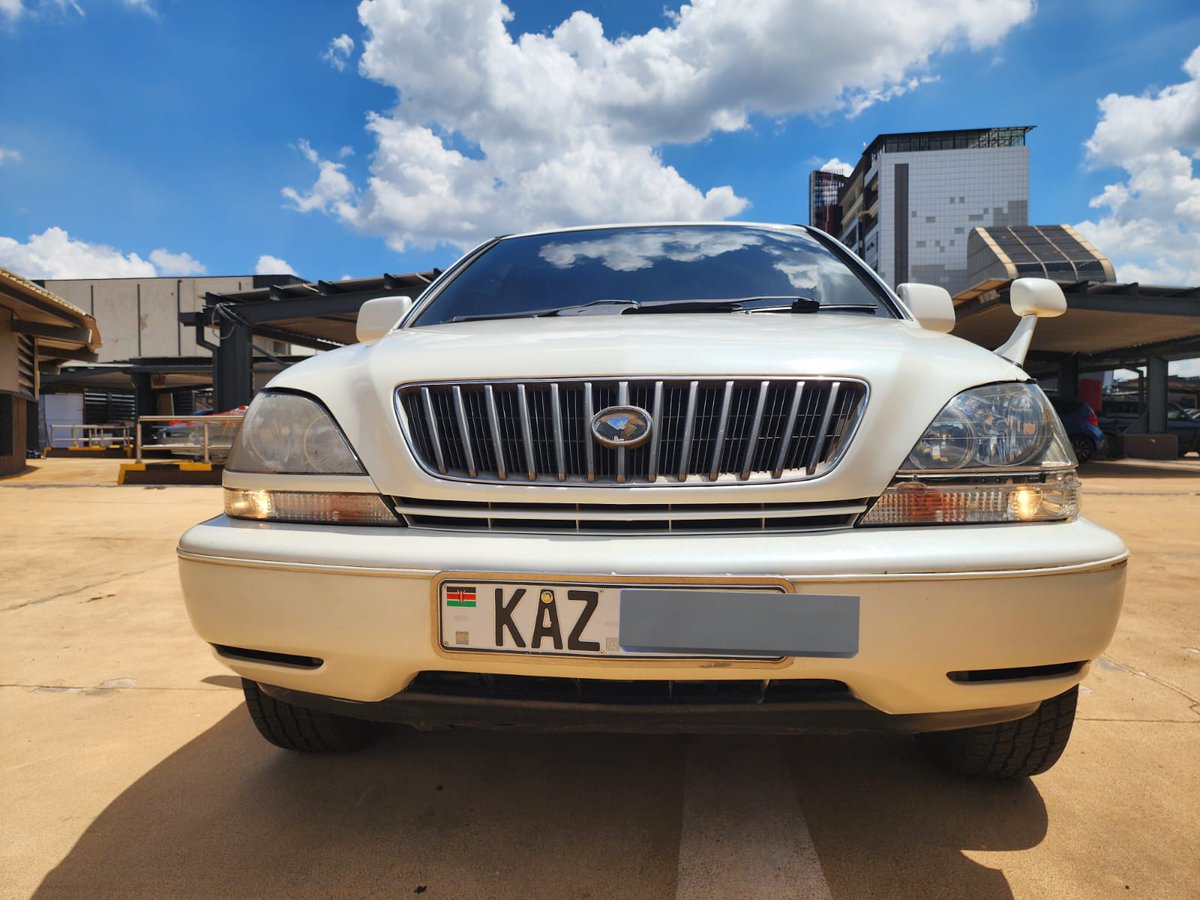 AmimoPhin's tweet photo. Toyota Harrier
2000 model year
2200cc Petrol Auto
Electrically adjustable leather seats
Aftermarket Music System 
Buy and drive unit, Ready Documents
ASKING PRICE 680,000
📍 Kiambu Road
.💥TRADE-IN ACCEPTED💥
CALL/WHATSAPP 0701450208 https://t.co/Fyo8vAsXel