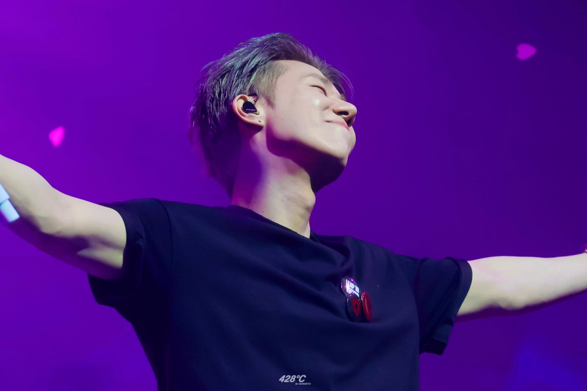 𝟒𝟐𝟖°𝐂 tweet media