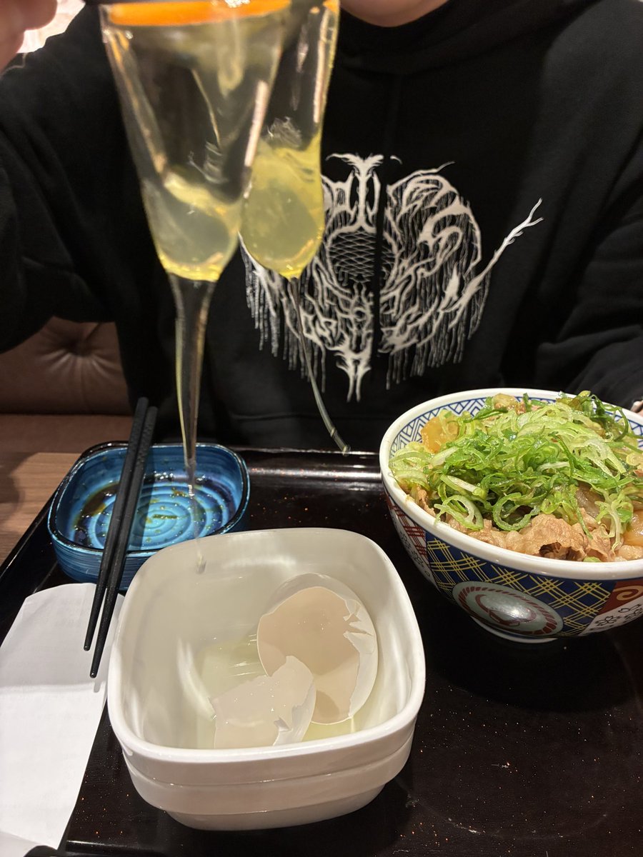 ひいろ tweet media