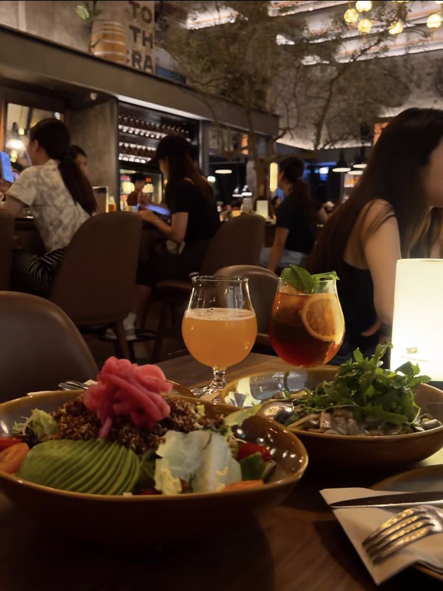 小月子 tweet media