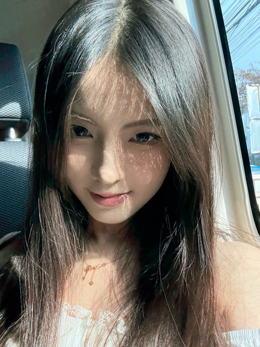 小月子 tweet media