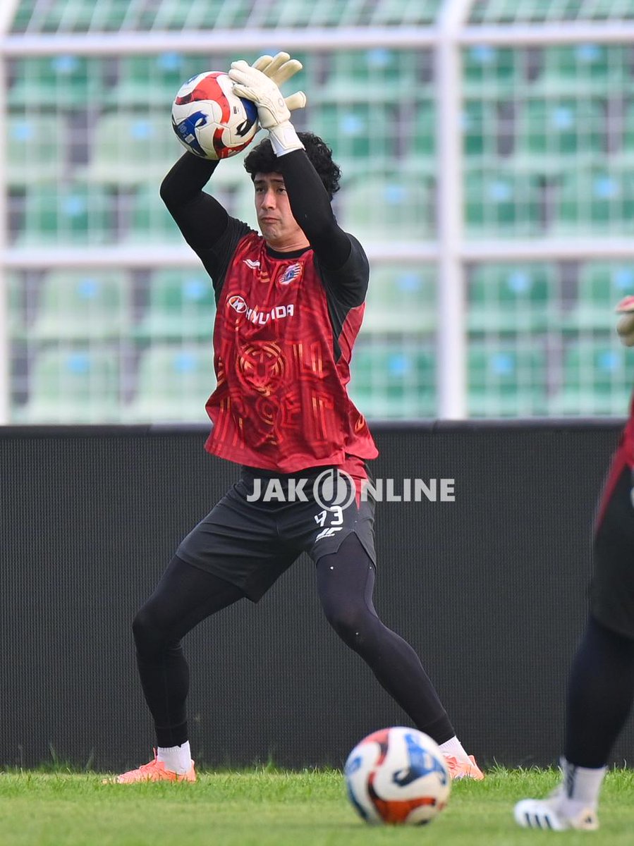 JakOnline tweet media