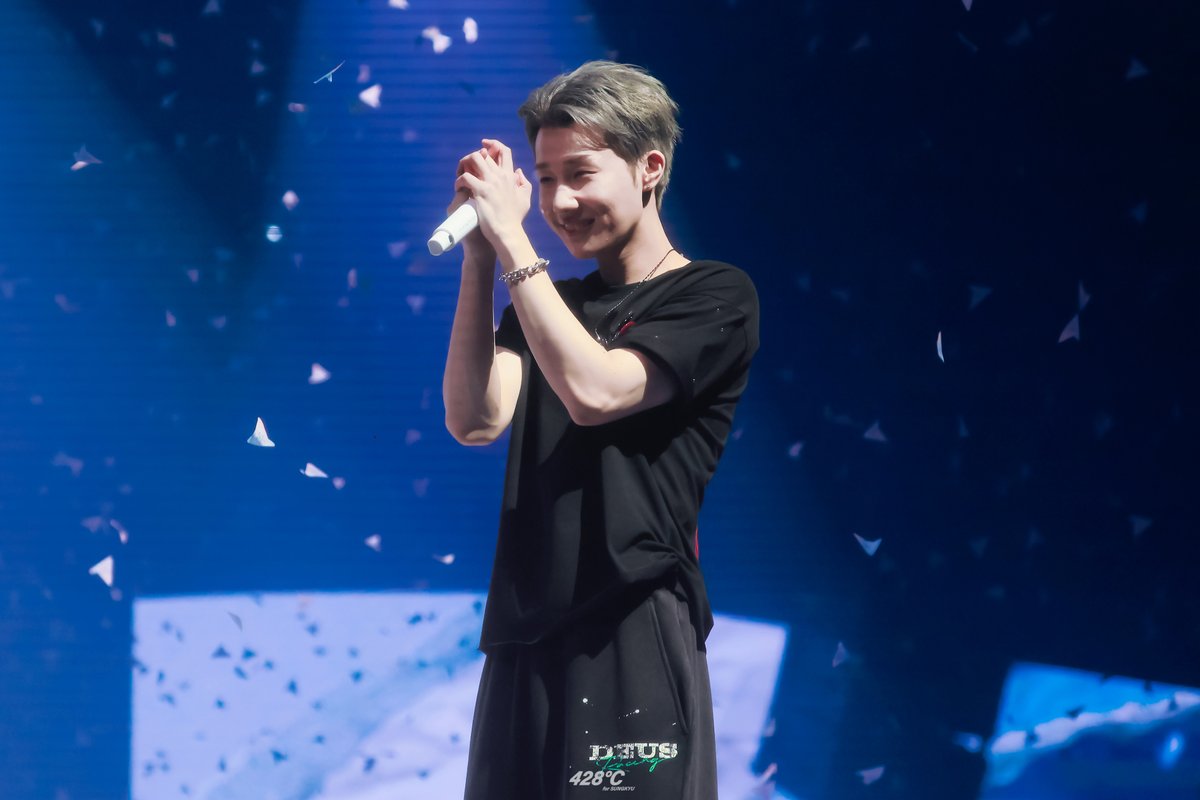 𝟒𝟐𝟖°𝐂 tweet media