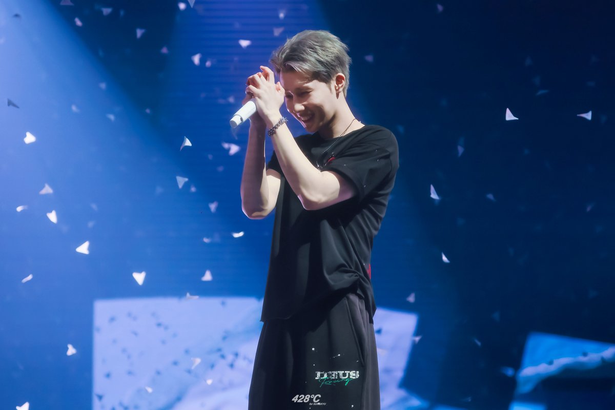 𝟒𝟐𝟖°𝐂 tweet media