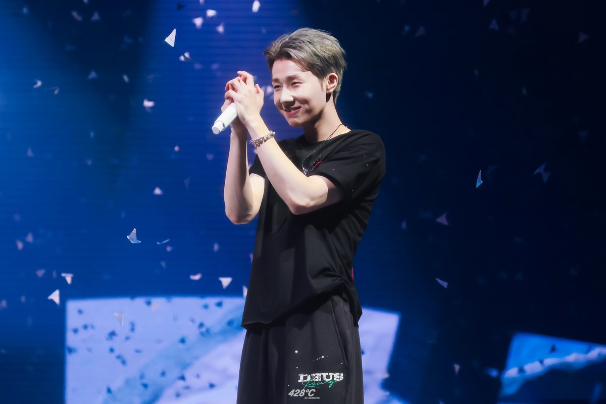 𝟒𝟐𝟖°𝐂 tweet media