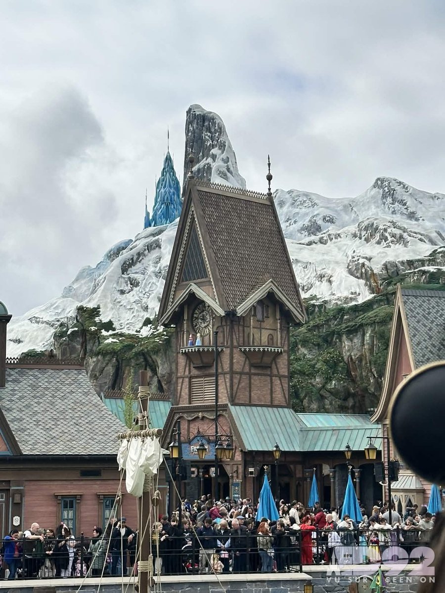 What better way to spend a Saturday✨

Disney Adventure World