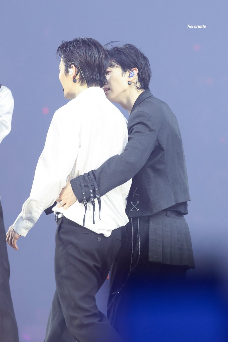 serenade33 tweet media