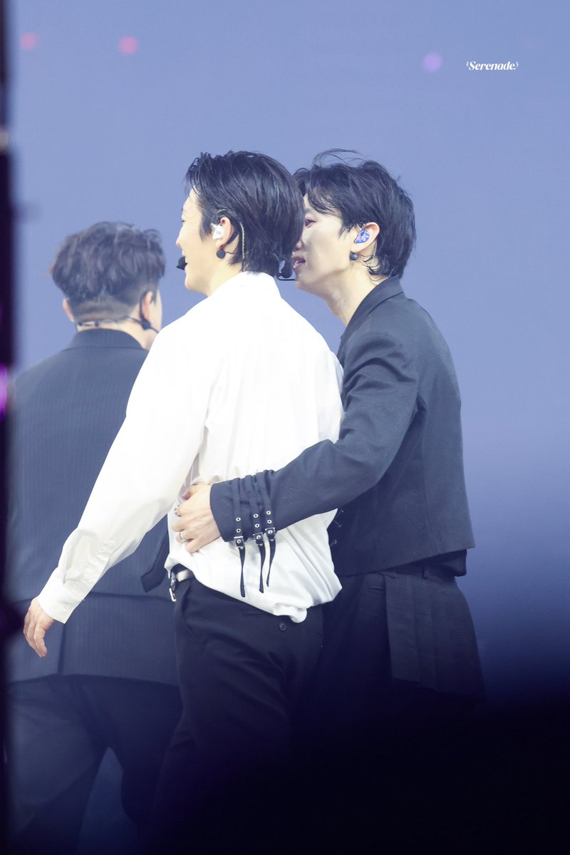 serenade33 tweet media