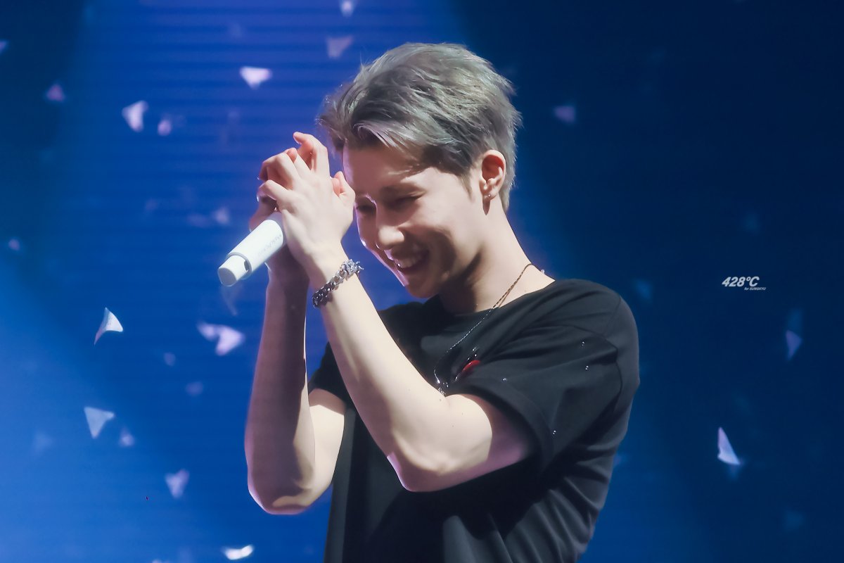 𝟒𝟐𝟖°𝐂 tweet media