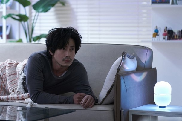 하균 붐이 온 건 좋은데 죄다 지구를 지켜라나 복수는 나의 것 때의 젊은 시절만 찾으셔서 기쁜데 슬프다 상태임

 제발 잘 숙성된 미모의 중년남성도 봐주면 안될까 쩜오계에 내려온 인간 중년수가 연기 맛있게 말아주는디