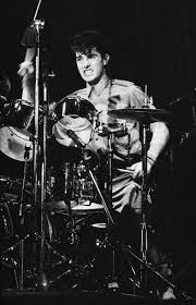 Nö Class tweet media