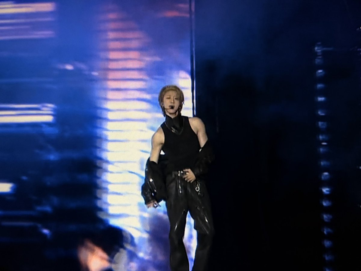 𝒔𝒉𝒊𝒏 tweet media